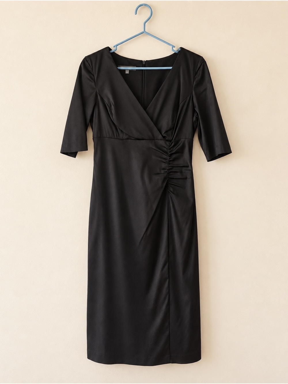 Donna Ricco Black Midi Dress with V-Neck